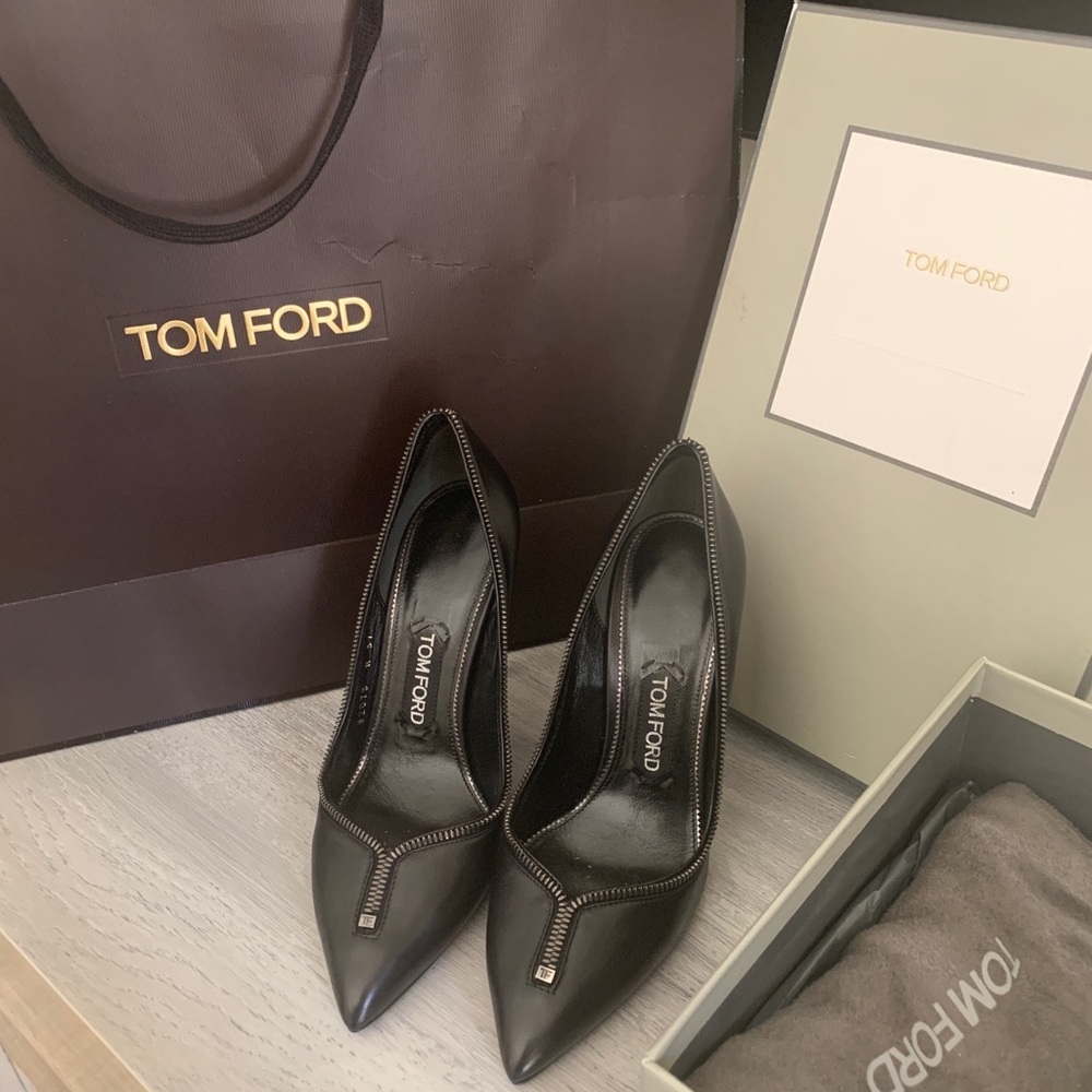 Tom Ford Black Pumps